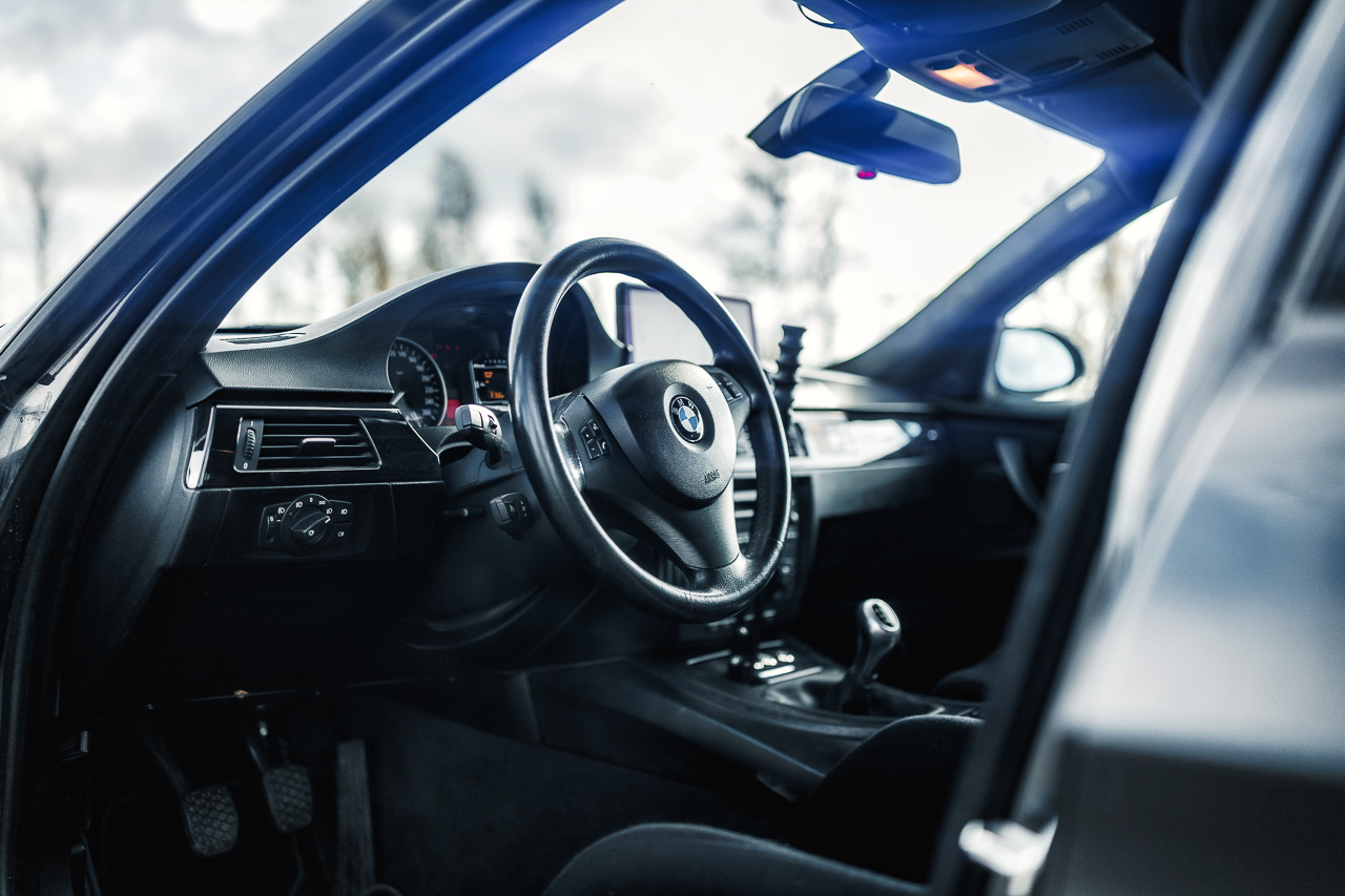 Новые фотографии нашего учебного спорткара BMW 343i V8 Новые фотографии нашего учебного спорткара BMW 343i V8