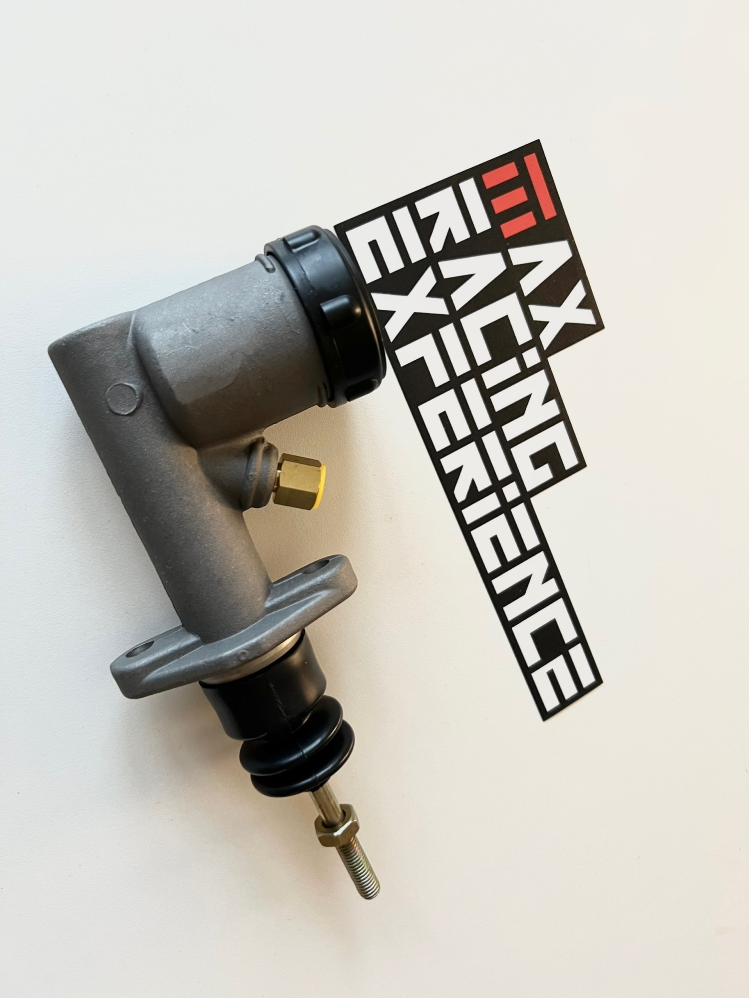 Цилиндр ручника с бачком Wilwood копия 0.625