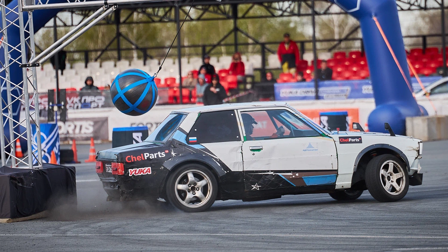 Школа водительского мастерства Max Racing Experience триумфально выступила на первом этапе джимханы YUKA DRIVE GYMKHANA Lite Fortis.